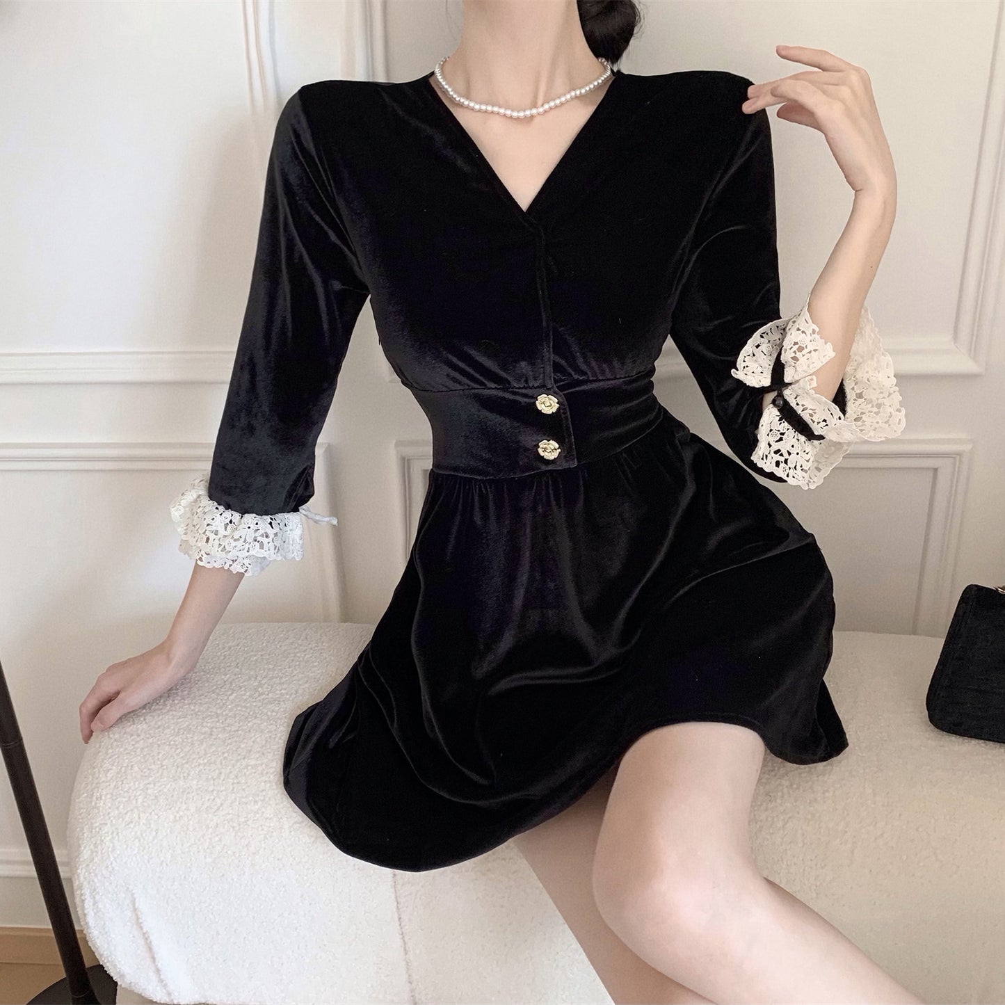 Elegant V-Neck Velvet Splicing Lace Waist Dress