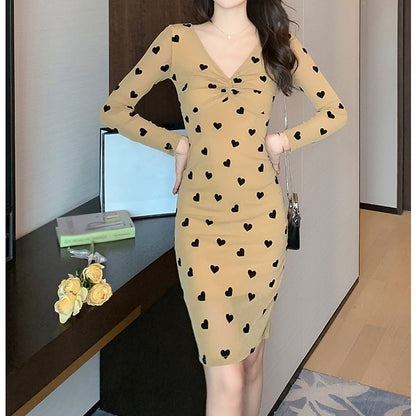 Heart Pattern Twisted Pleated Long-Sleeved Slim Dress