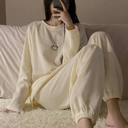 Smiley Home Clothes Long-Sleeved Pajamas Set