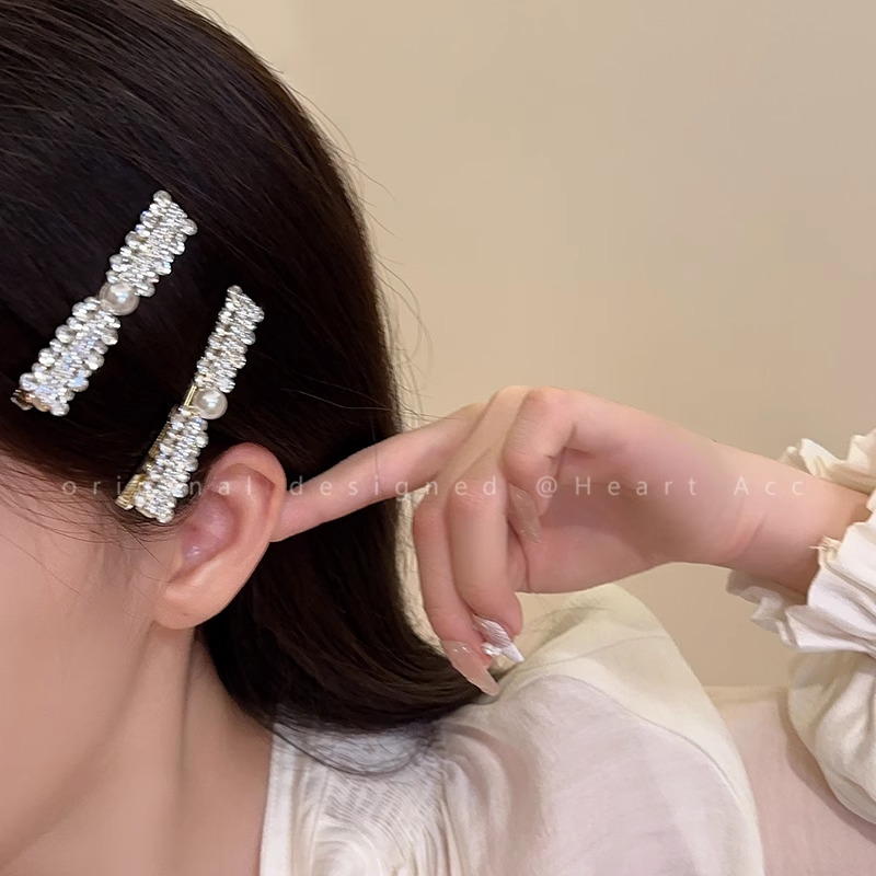 Super Shiny Full Diamond Bow Duckbill Forehead Hair Clip