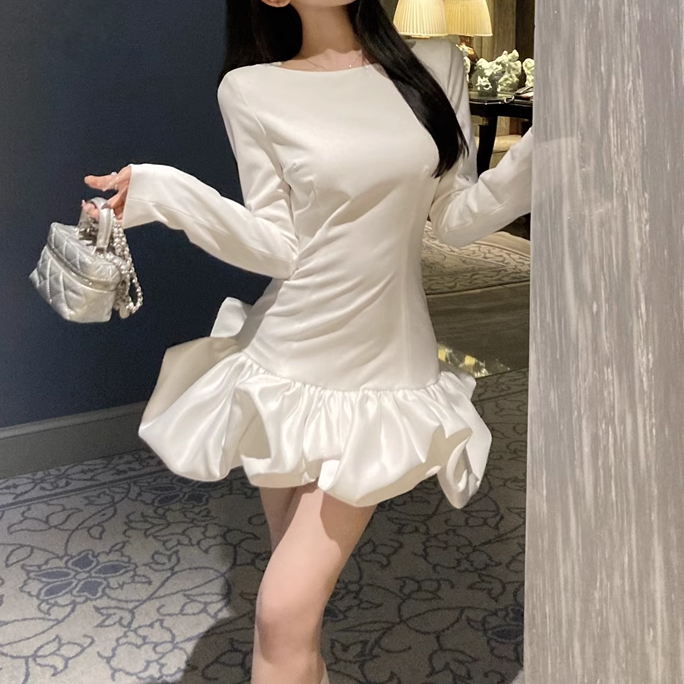 Round Neck Solid Color Slim Fit Flower Bud Dress