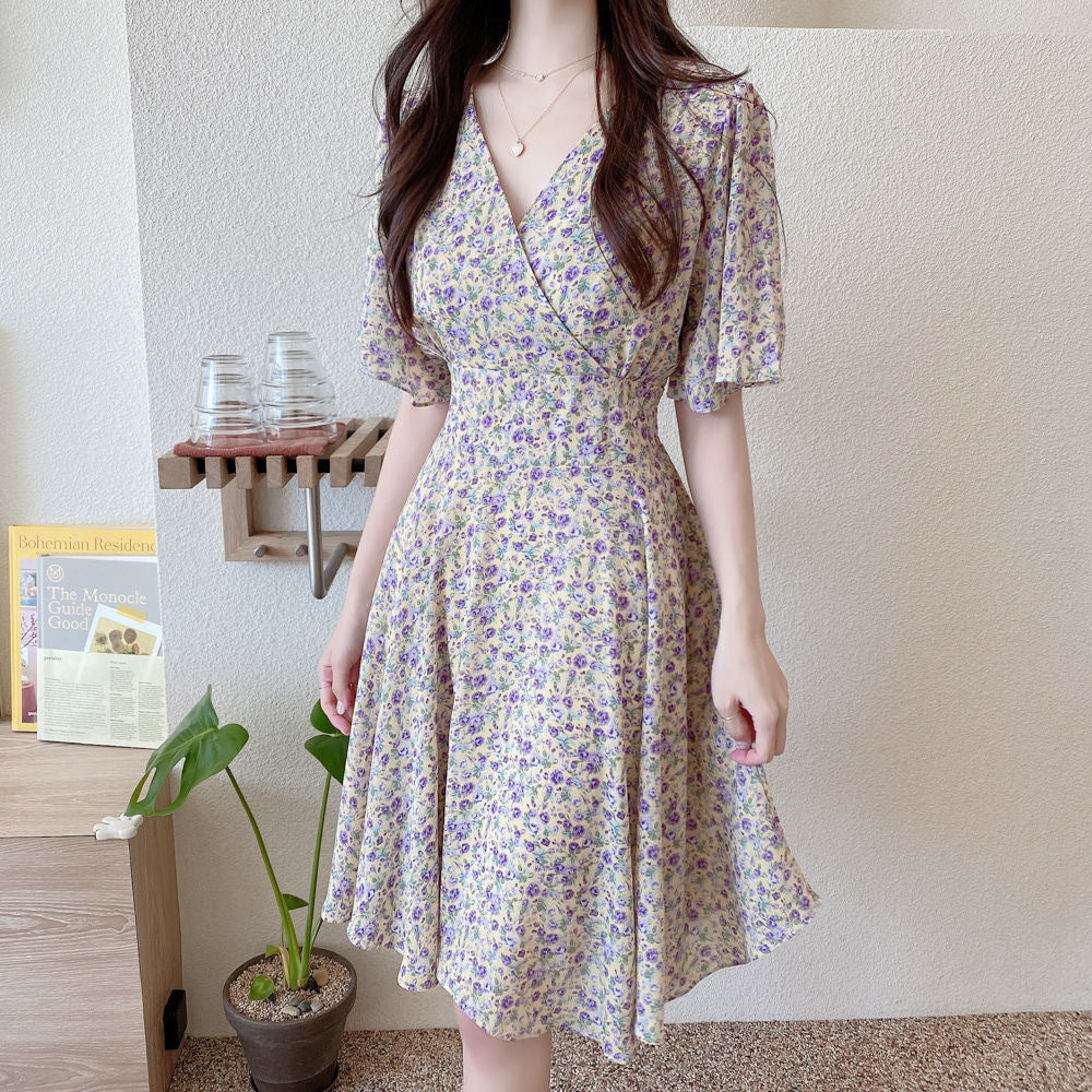 Waisted Short-Sleeved Chiffon V-Neck Floral Dress