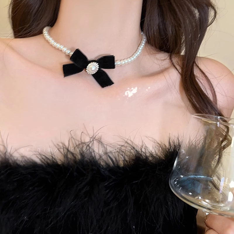 Black Velvet Bow Pearl Necklace Sweater Chain