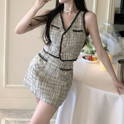 Sleeveless V-Neck Top Plaid Skirt Elegant Set