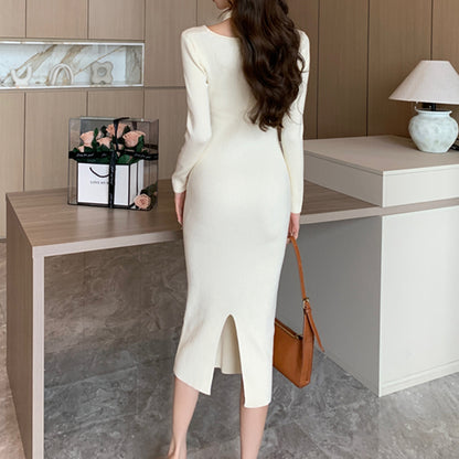 Halterneck Off-Shoulder Slim Fit Knitted Dress