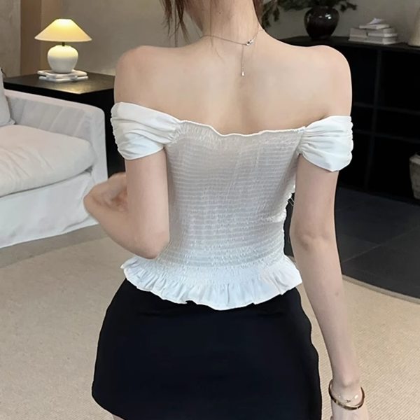 Three-Dimensional Flower Halter Neck Pleated Top