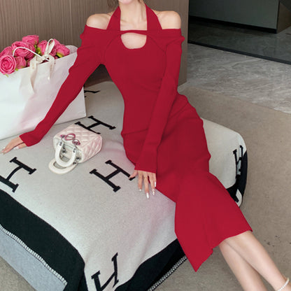 Halterneck Off-Shoulder Slim Fit Knitted Dress