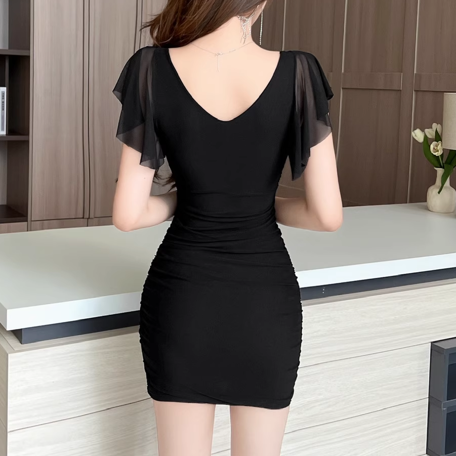 Exposed Collarbone Flying Sleeve Bodycon Dress