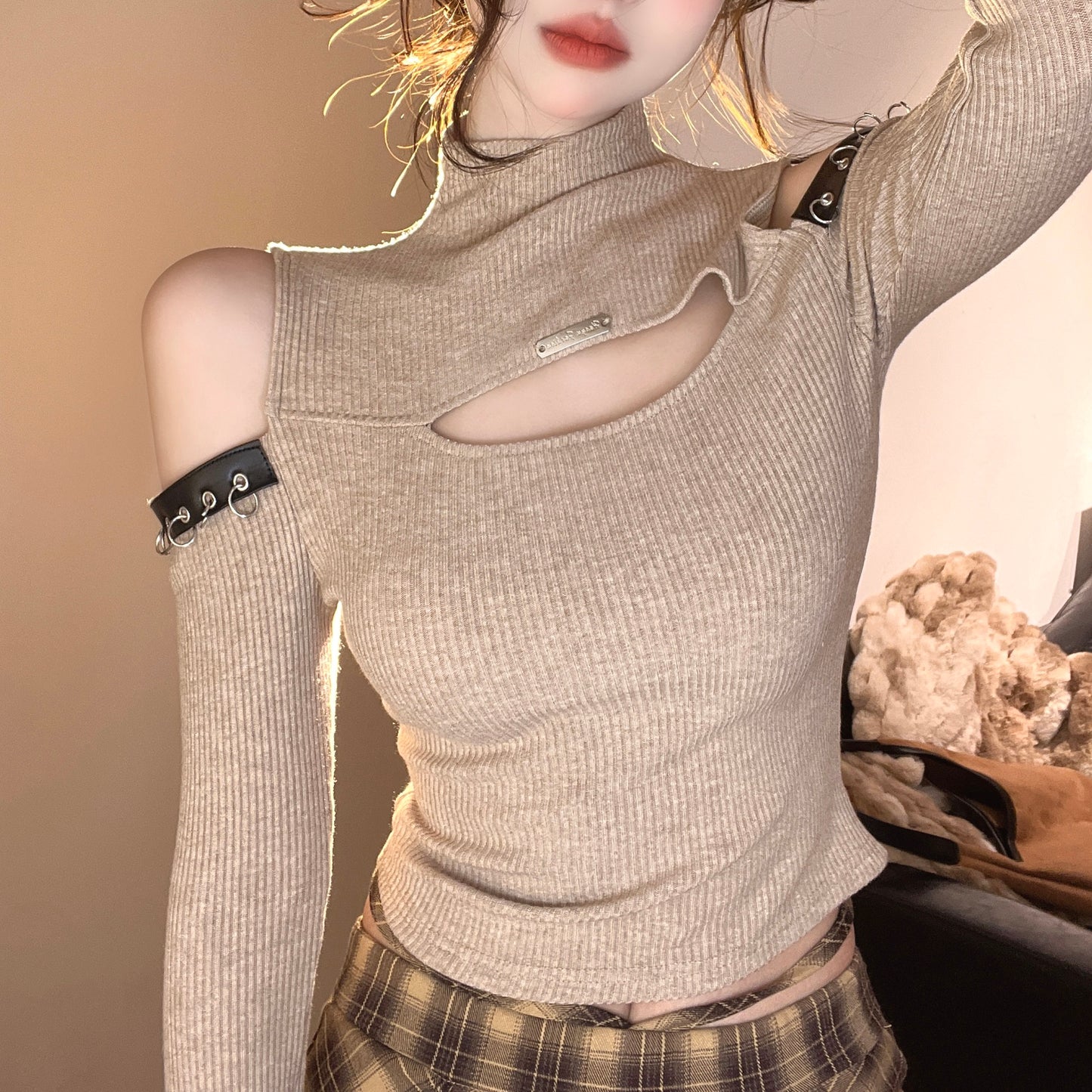 Long-Sleeved Slimming Hollow Sexy Sweater