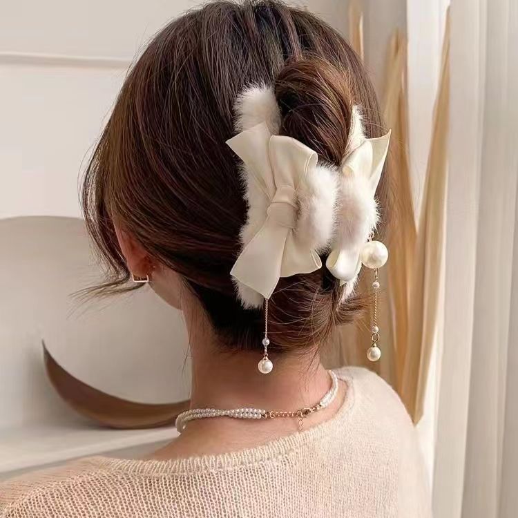 Bow Plush Pearl Tassel Shark Hair Clip